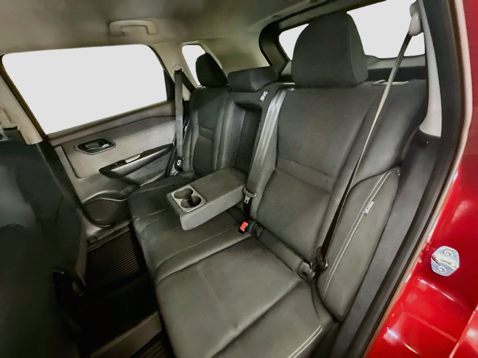 Used 2023 Nissan Rogue S AWD/4WD image 28