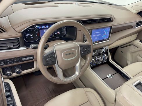 Used 2021 GMC Yukon Denali AWD/4WD image 4