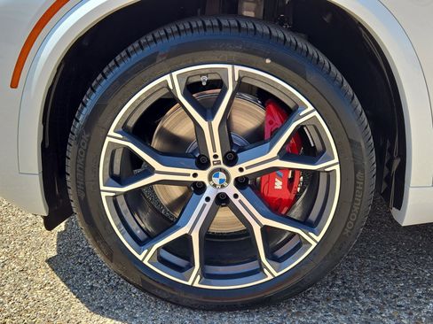 Used 2026 BMW X5 xDrive40i w/ M Sport Package image 11