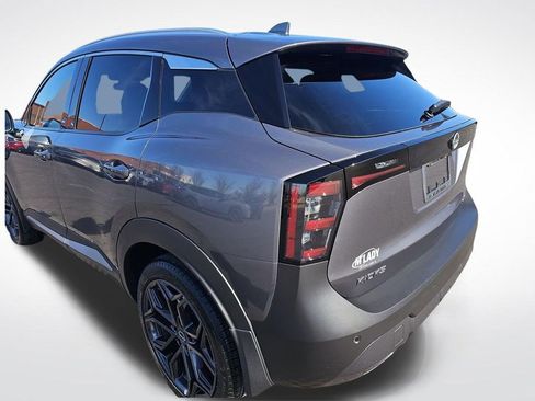 Used 2025 Nissan Kicks SR image 23