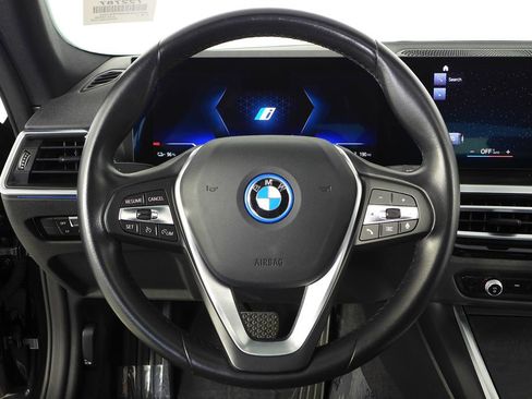 Used 2023 BMW i4 eDrive35 image 27