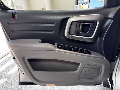 Used 2014 Honda Ridgeline RTL image 19