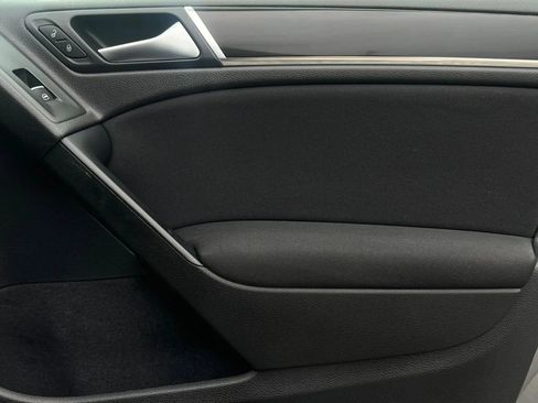 Used 2012 Volkswagen GTI 4-Door FWD image 43
