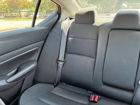 Used 2025 Nissan Altima 2.5 SV FWD image 34