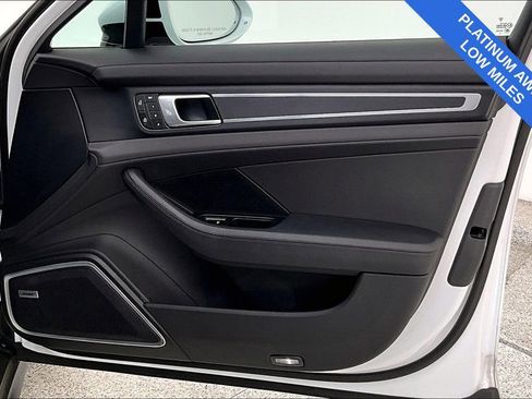 Used 2022 Porsche Panamera Platinum Edition RWD image 21