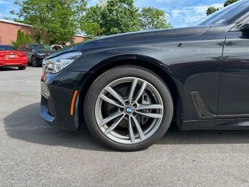 Used 2019 BMW 740i xDrive w/ M Sport Package AWD/4WD image 8