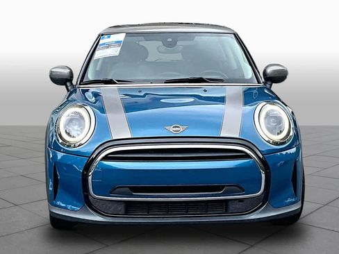Used 2022 MINI Cooper 2-Door Hardtop FWD image 4