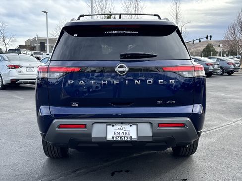 New 2026 Nissan Pathfinder SL image 6