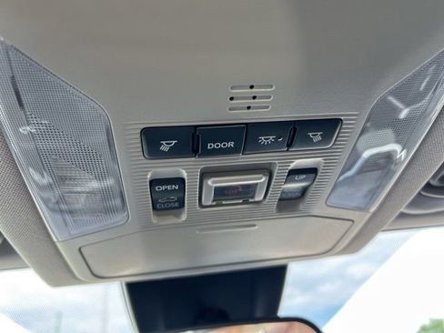 Used 2020 Toyota RAV4 XLE w/ Convenience Package FWD image 20