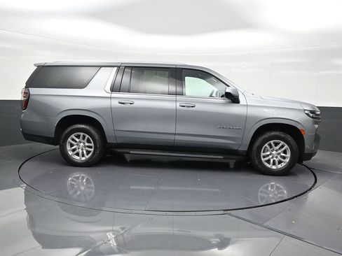 Used 2023 Chevrolet Suburban LS image 7