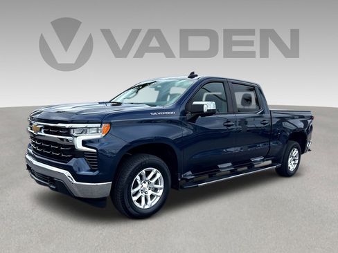 Used 2022 Chevrolet Silverado 1500 LT w/ Safety Package image 3