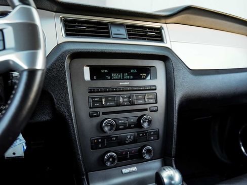 Used 2013 Ford Mustang GT Premium w/ Comfort Pkg image 23