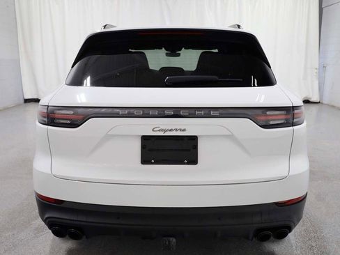 Certified 2023 Porsche Cayenne Platinum Edition image 7