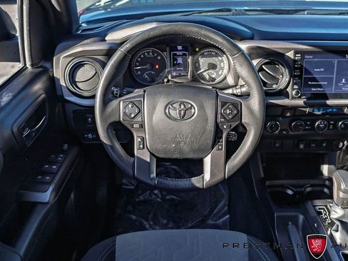 Used 2022 Toyota Tacoma TRD Off-Road AWD/4WD image 2