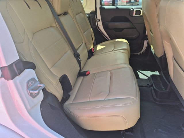 Used 2018 Jeep Wrangler Unlimited Sahara AWD/4WD image 24