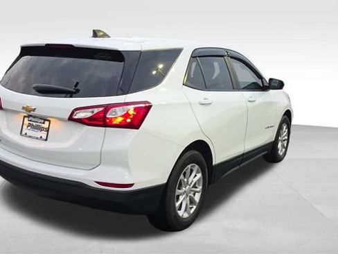 Used 2021 Chevrolet Equinox LS w/ LS Convenience Package FWD image 13