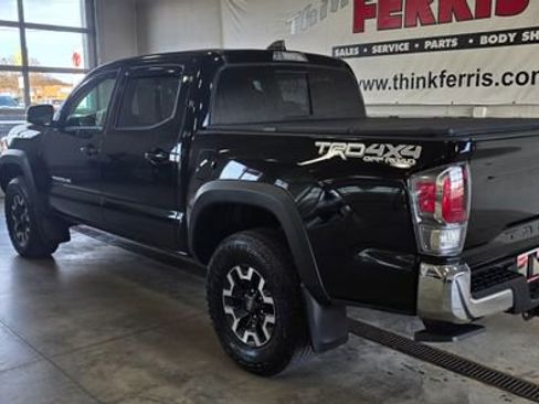 Used 2023 Toyota Tacoma TRD Off-Road image 3