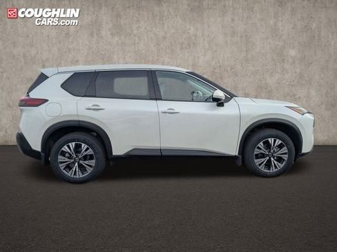 Used 2021 Nissan Rogue SV image 8