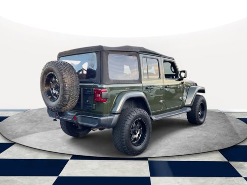 Used 2021 Jeep Wrangler Unlimited Sahara w/ Safety Group image 5