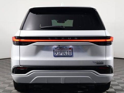 Used 2025 Lexus TX 500h AWD w/ Technology Package image 5