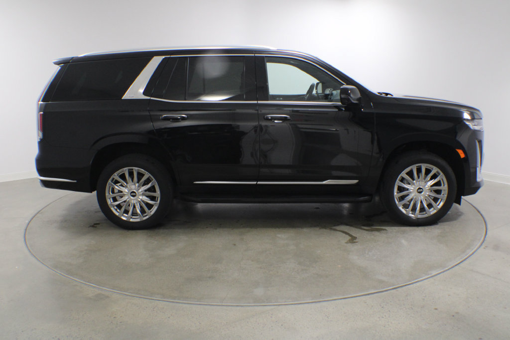 Used 2024 Cadillac Escalade Premium Luxury w/ LPO, Floor Liner Package AWD/4WD image 8