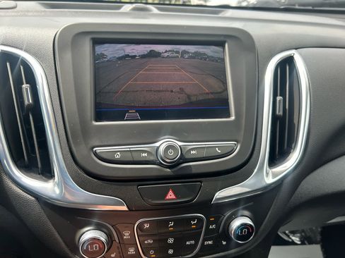 Used 2021 Chevrolet Equinox LT image 17