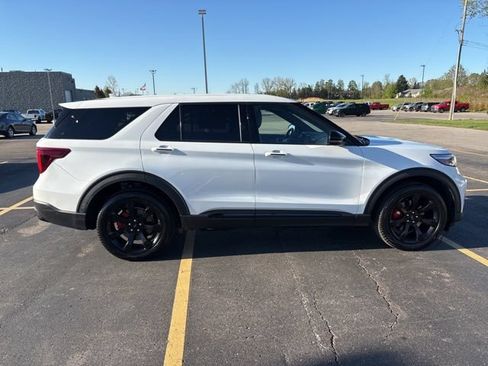 Certified 2022 Ford Explorer ST w/ Equipment Group 401A AWD/4WD image 2