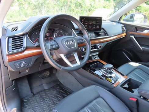Used 2023 Audi Q5 2.0T Premium w/ Convenience Package AWD/4WD image 23
