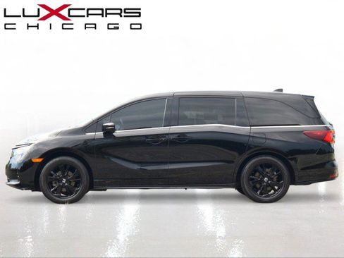 Used 2023 Honda Odyssey Sport image 7