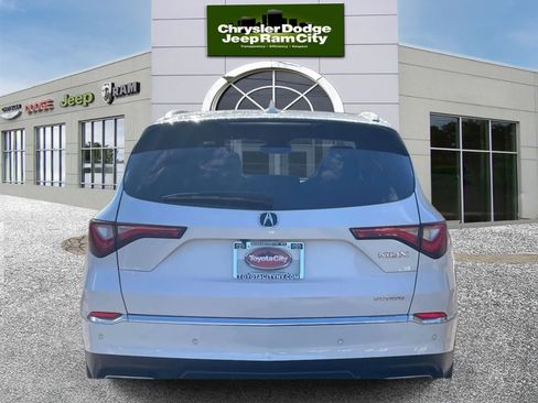 Used 2023 Acura MDX SH-AWD w/ Advance Package image 8