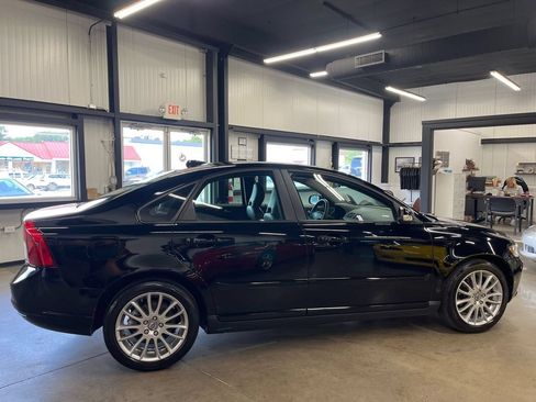 Used 2010 Volvo S40 2.4i FWD image 13