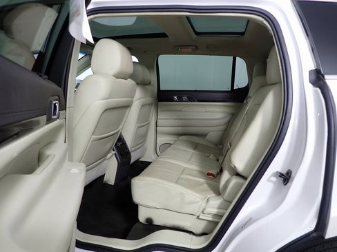 Used 2019 Lincoln MKT Standard image 27