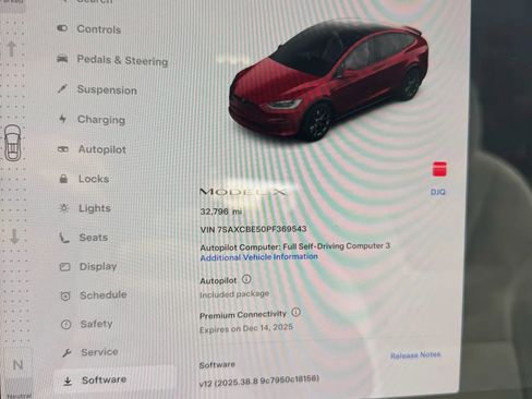 Used 2023 Tesla Model X image 42