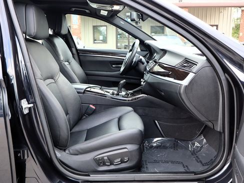 Used 2014 BMW 550i xDrive Sedan AWD/4WD image 17