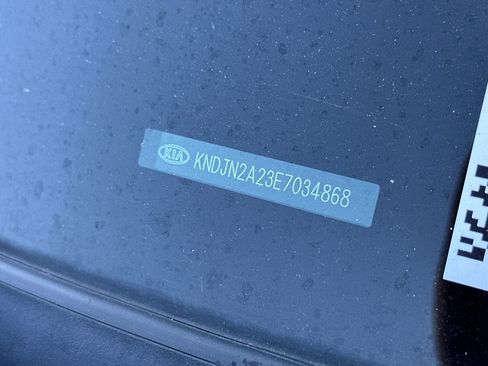 Used 2014 Kia Soul FWD image 3