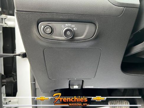 Used 2025 Buick Encore GX Preferred AWD/4WD image 28