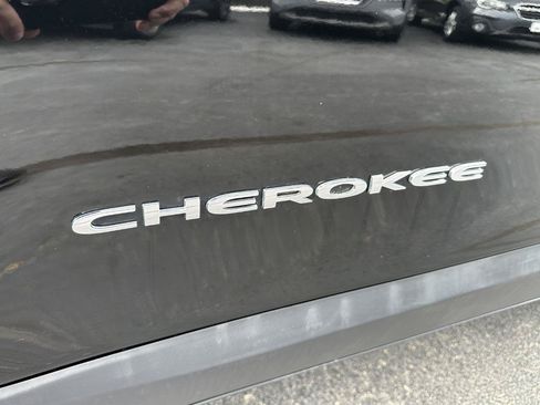 Used 2020 Jeep Cherokee Limited AWD/4WD image 78