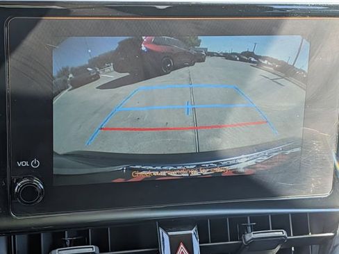 Used 2025 Toyota Corolla LE image 19