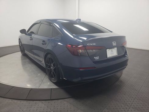 Certified 2025 Honda Civic Sport image 8