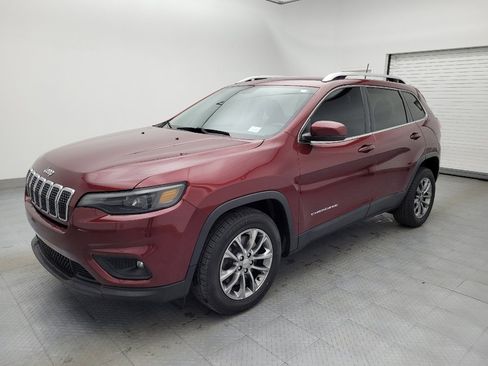 Used 2019 Jeep Cherokee Latitude Plus image 2
