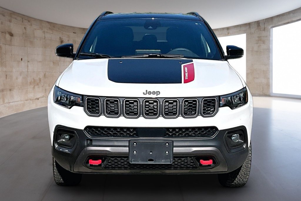 Used 2026 Jeep Compass Trailhawk AWD/4WD image 4