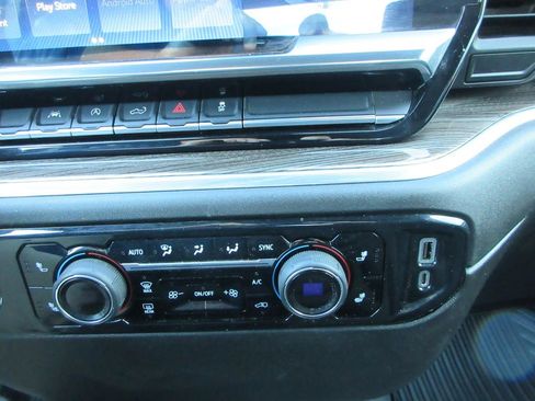 Used 2022 Chevrolet Silverado 1500 LT image 31