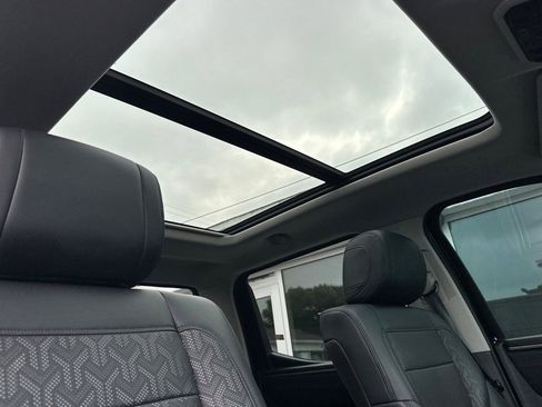 Used 2022 Toyota Tundra Limited image 17