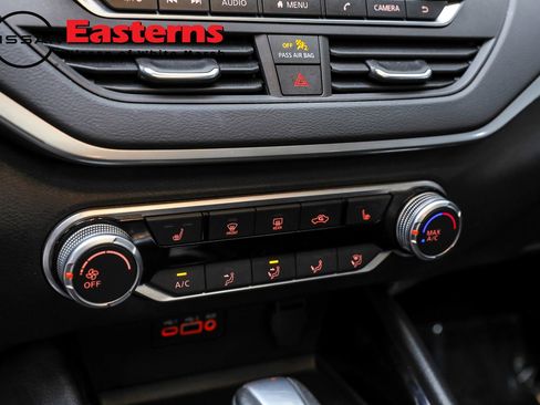 Used 2021 Nissan Altima 2.5 SV w/ SV Premium Package image 21