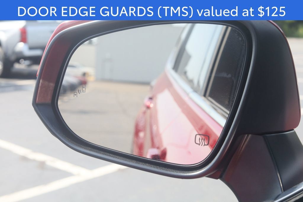Certified 2021 Toyota Highlander XLE AWD/4WD image 6
