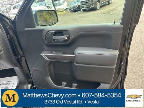 Used 2022 Chevrolet Silverado 1500 LTZ image 6