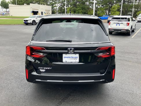 Certified 2026 Honda Odyssey EX-L image 9