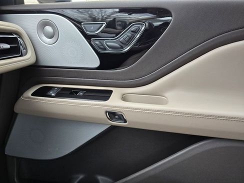 Used 2023 Lincoln Aviator Reserve w/ Equipment Group 201A image 55