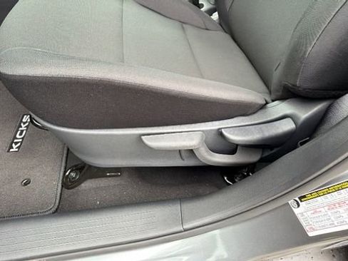 New 2025 Nissan Kicks Play S image 21