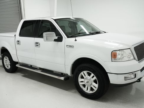 Used 2004 Ford F150 Lariat image 3